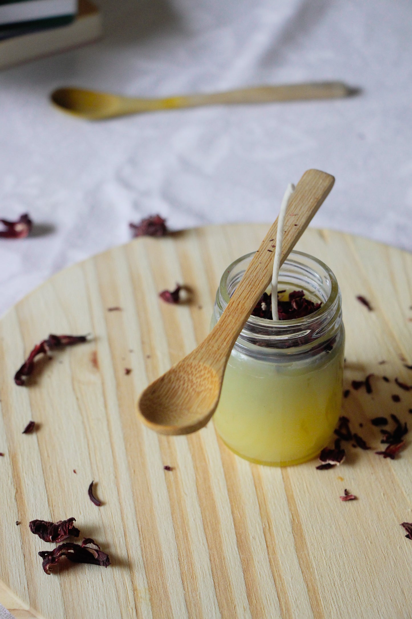 Guía descargable para crear tus Velas aromáticas.